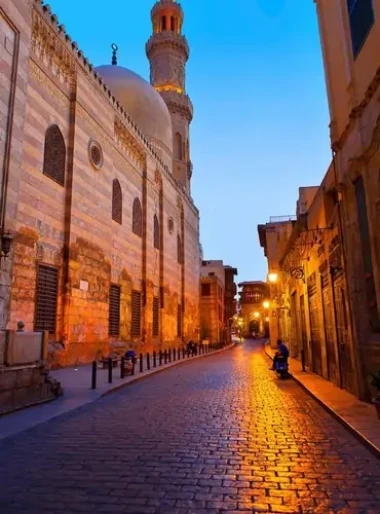 El Moez Street and Al Azhar Park Tours